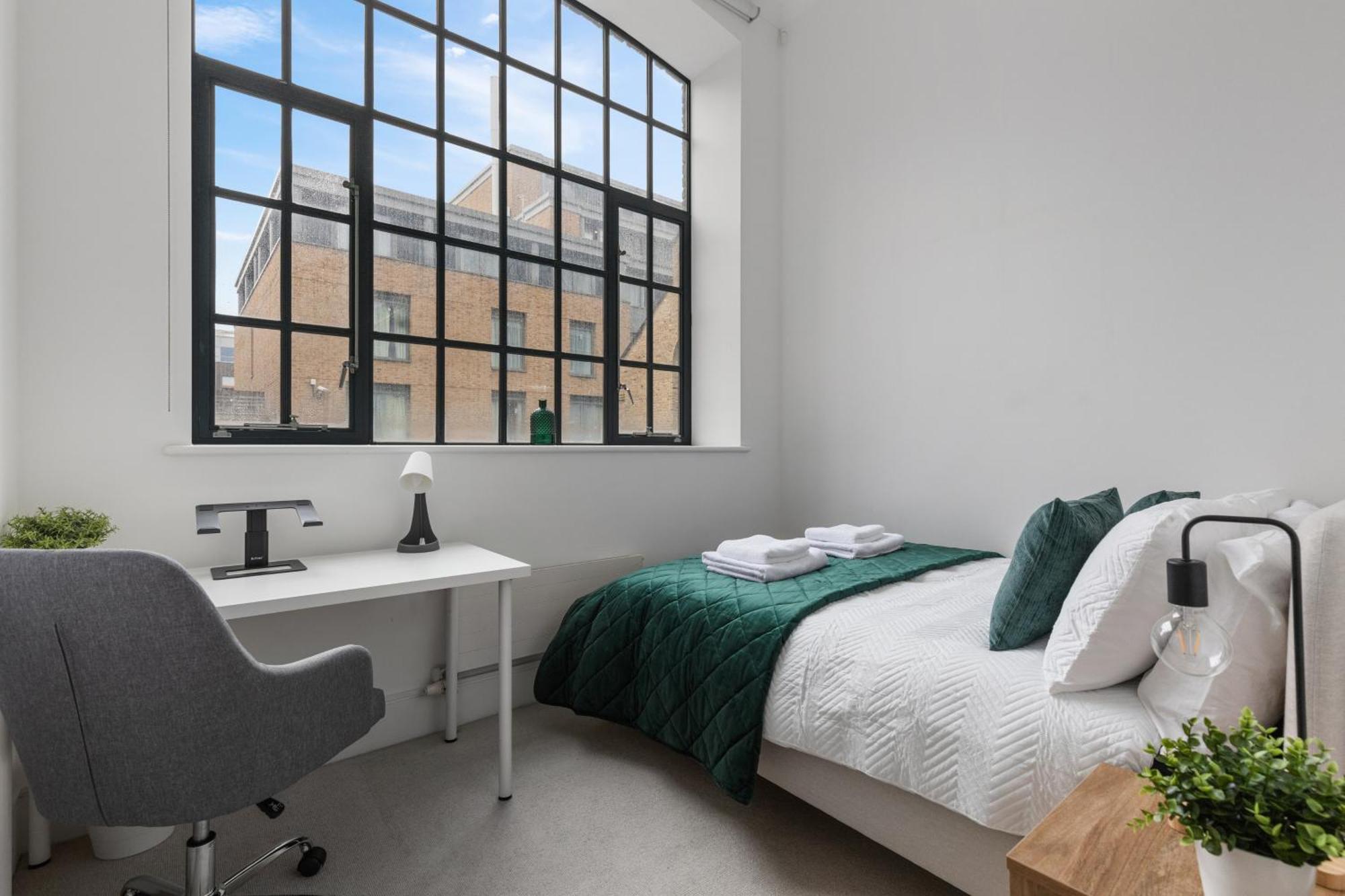London, Kings Cross, Minutes From Station! Апартаменты *
