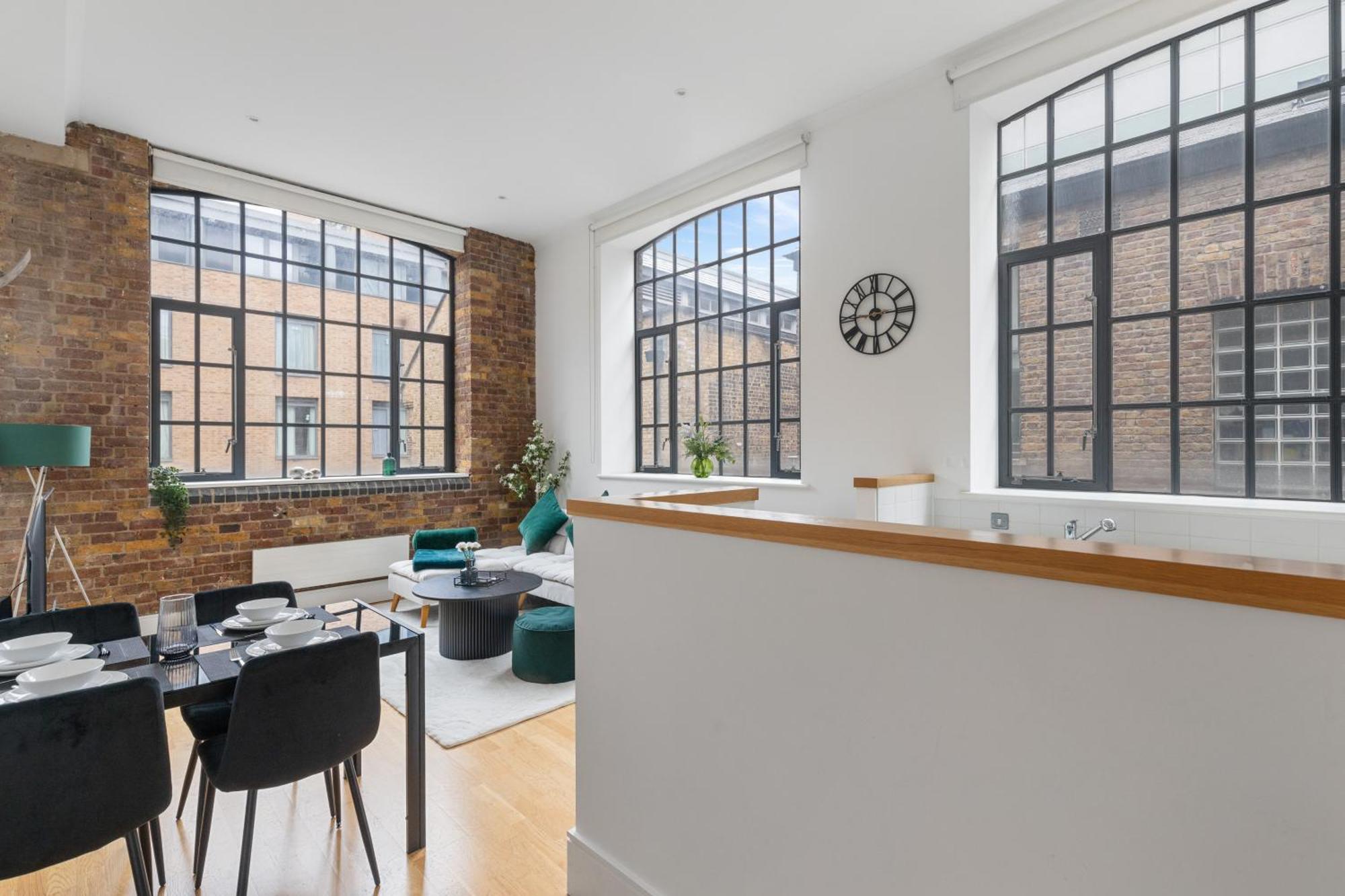 London, Kings Cross, Minutes From Station! Апартаменты *